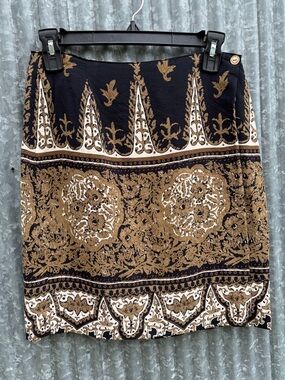 Elegant Vintage Black and Tan Patterned Women's wrap around button skirt